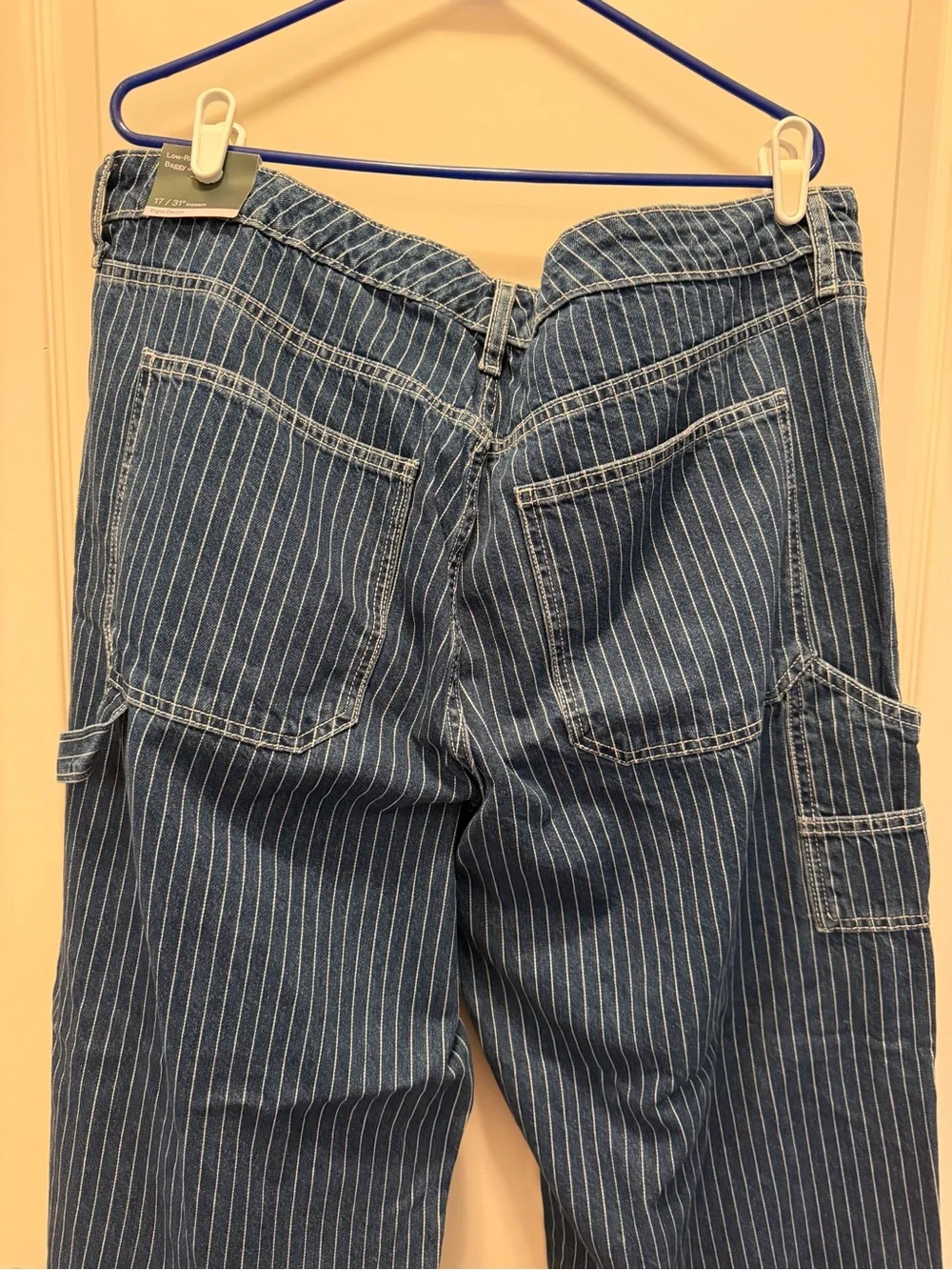 NWT wild fable Women’s Blue Pinstriped Wide-Leg Cargo Jeans - Picture 8 of 10